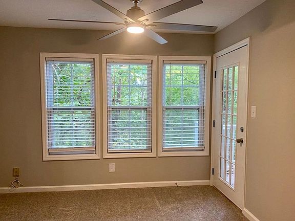 5th image of 2042 River Heights Walk SE