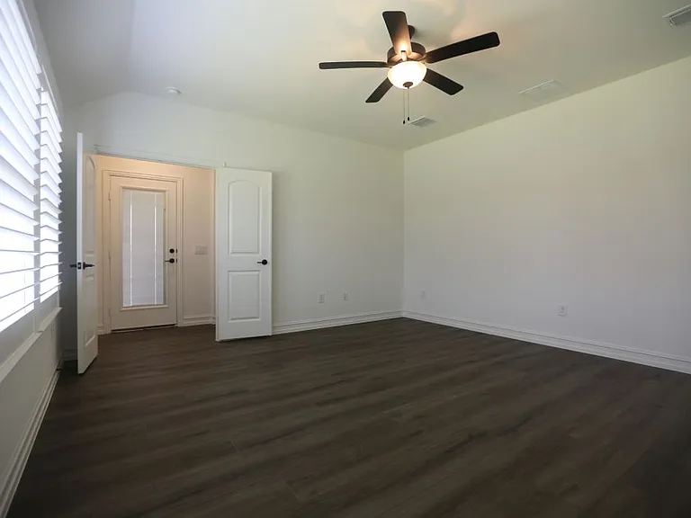 3412 Marginal Dr — Photo 48