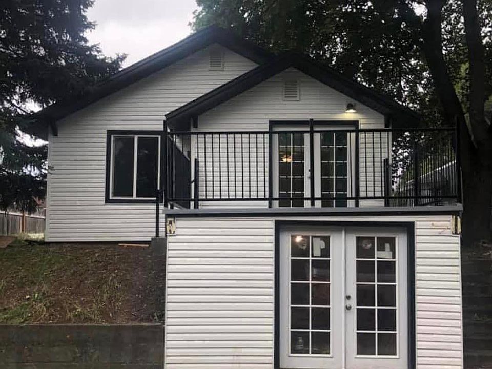 Basement Apartment with beautiful front entrance.