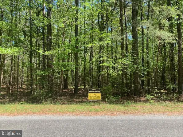 35 Knights Landing Dr, Heathsville, VA 22473