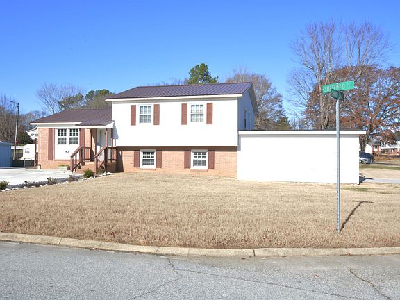 3rd image of 106 Sheffield Dr