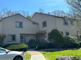 32C Happy Hollow Cir, Stratford, CT 06614
