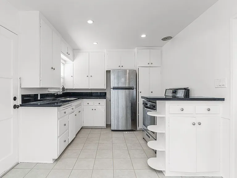 126-132 Bonito Ave — Photo 12