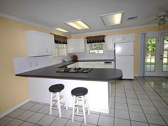 5th image of 2004 Cypress St