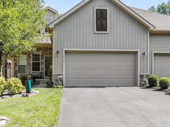 927 Quail Run Dr, Waynesboro, PA 17268