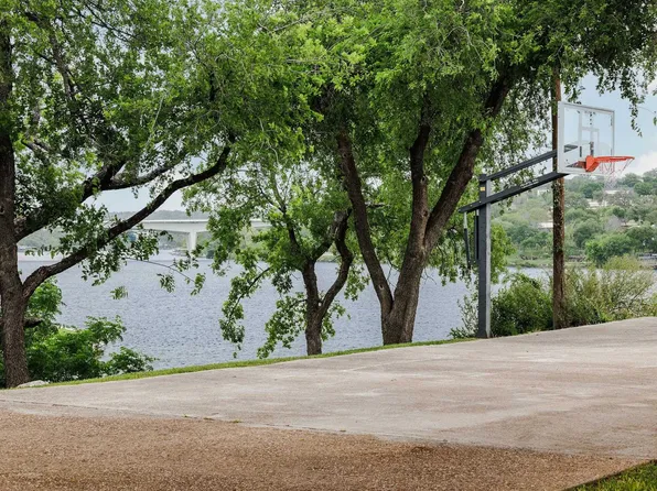 500 Lakeshore Drive, Marble Falls, TX 78654