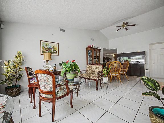 4th image of 24930 SW 129th Ct