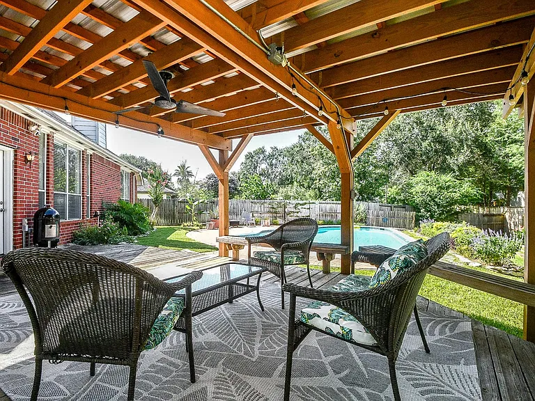 7219 Colony Bend Ln — Photo 29