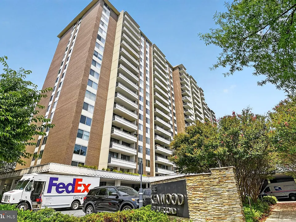 5101 River Rd #703