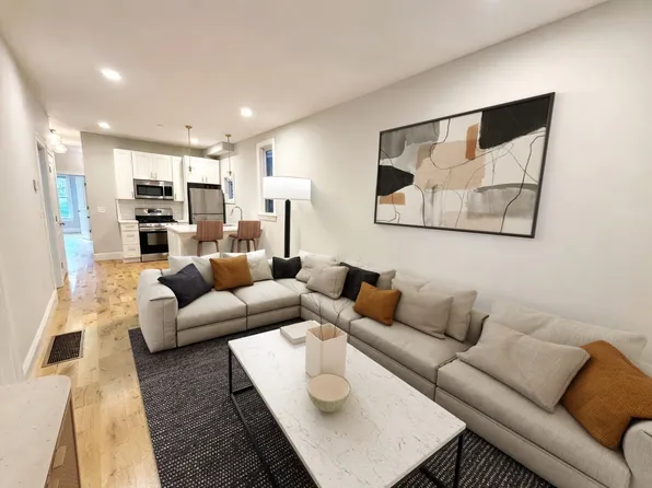 220 Bremen St APT 1, Boston, MA 02128