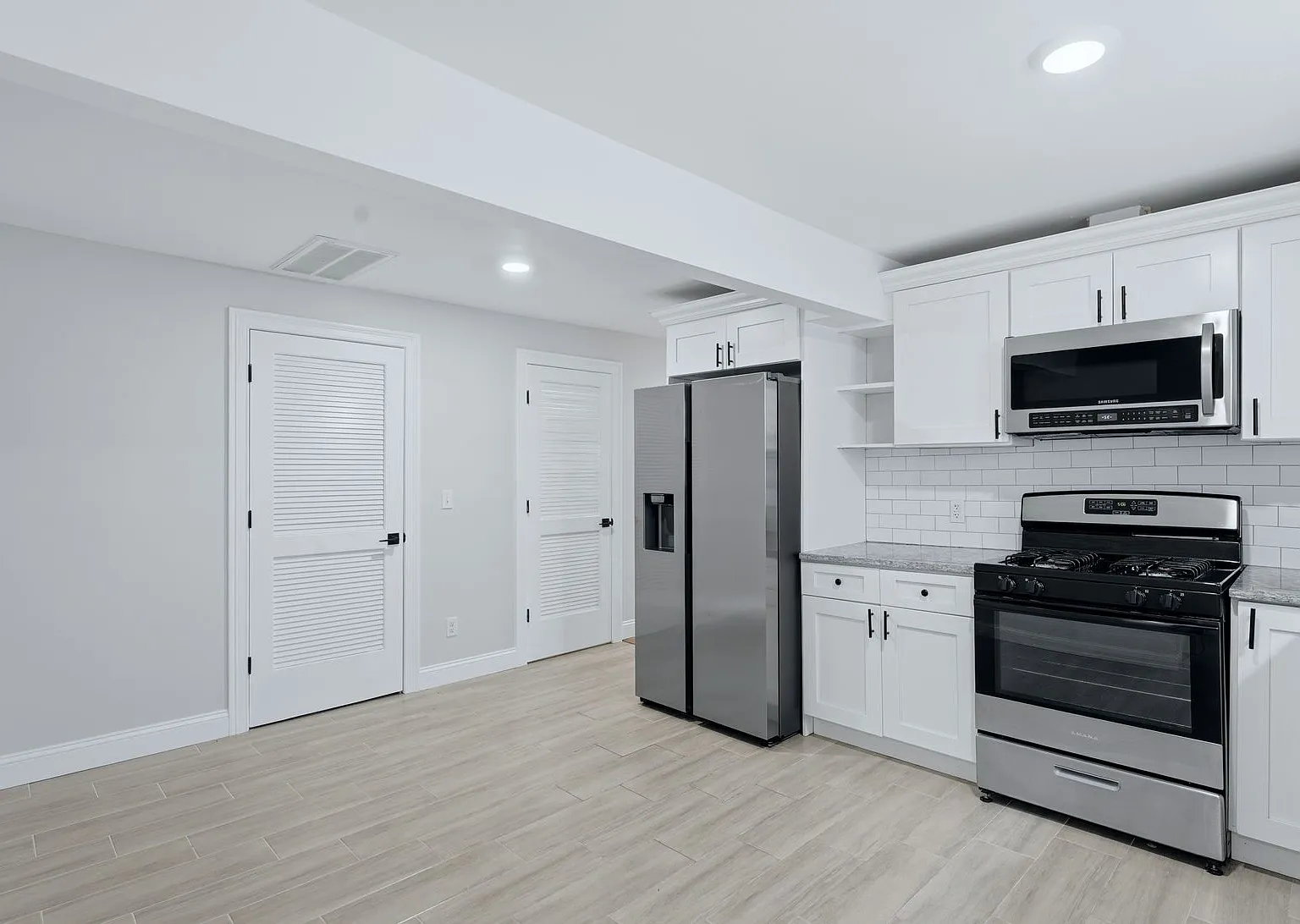2 bed, 1000 sqft, $2,500 — Photo 4