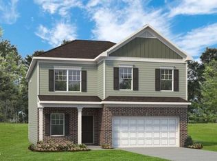 1676 Elk Run Dr, Fayetteville, NC 28312