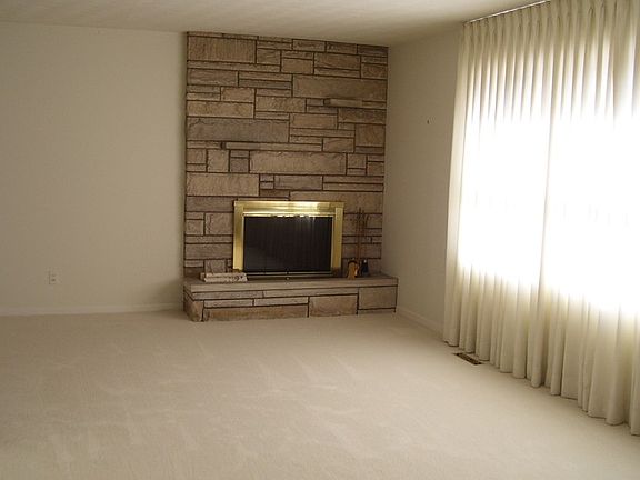 4th image of 1640 Tina Dr