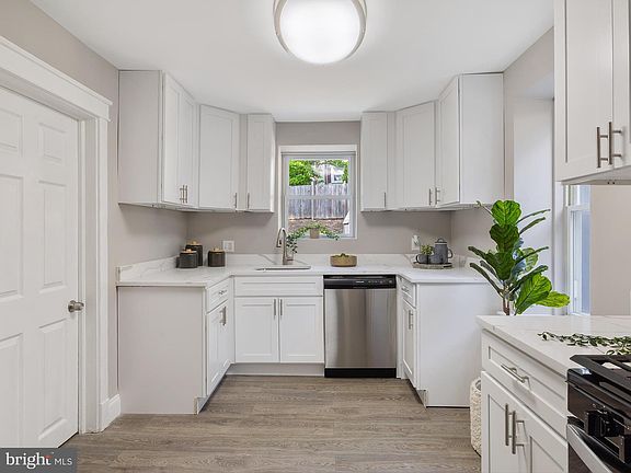 3rd image of 6105 Downs Ave
