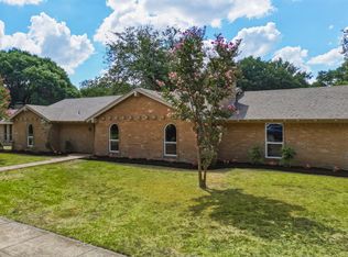 122 Meadowbrook Dr, Desoto, TX 75115