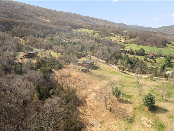 5th image of 325 Coyote Run Rd