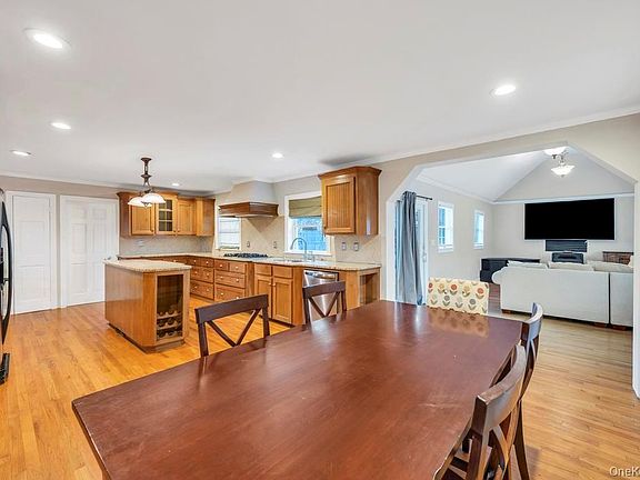 4th image of 3597 Martha Boulevard