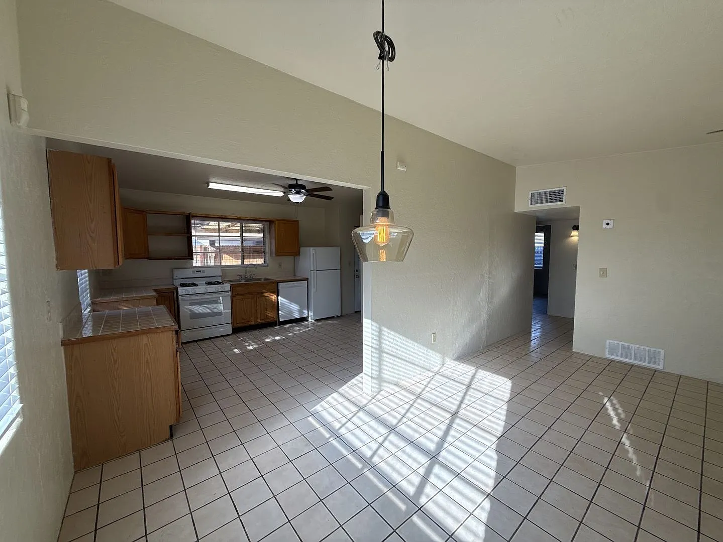 4443 S. 4th Avenue/ 202 E Pennsylvania Drive — Photo 3