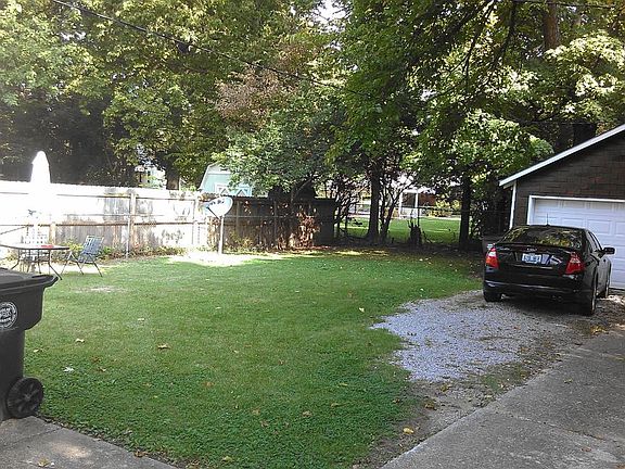 2nd image of 153 1/2 Suburban Ct