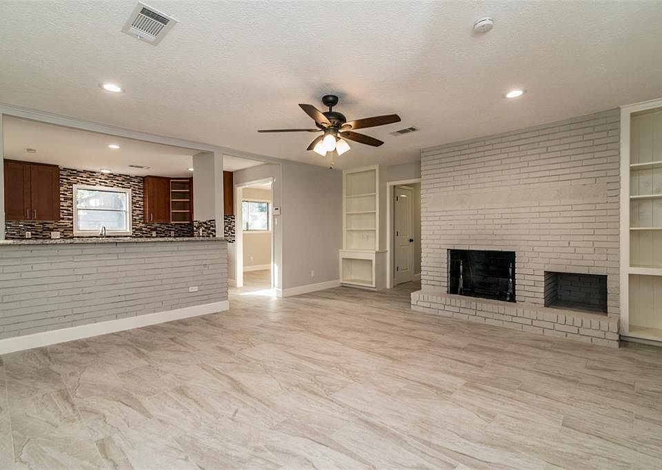 1st image of 2602 Florence Ave