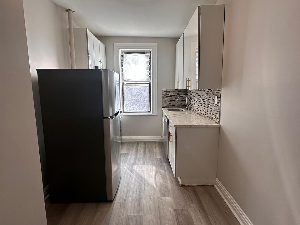 1st image of 5301-05 Palisade Ave #32