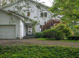 1916 W Lake Rd, Skaneateles, NY 13152