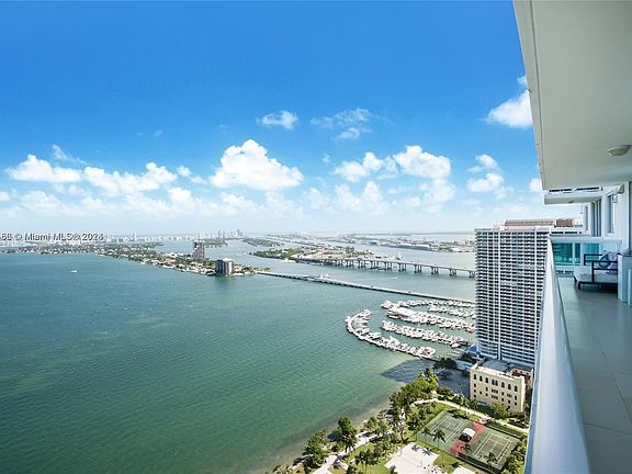 3rd image of 1800 N Bayshore Dr APT 4005