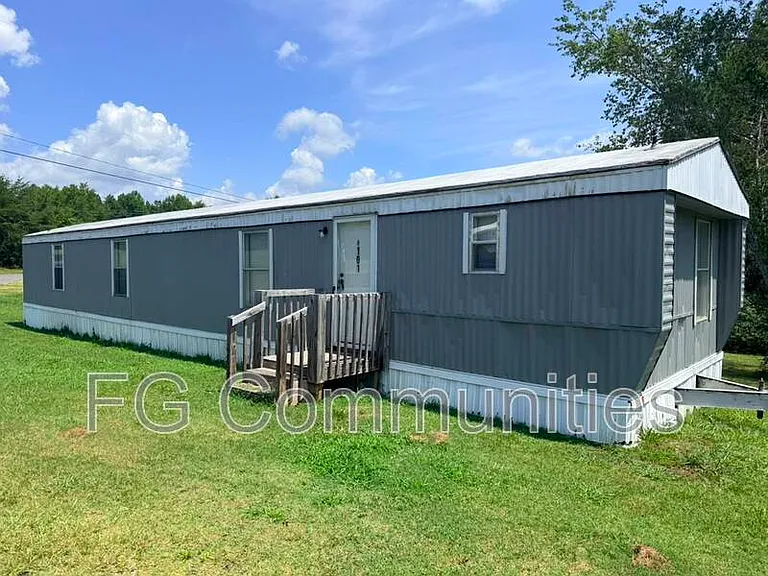 101 Ray Cir — Photo 1