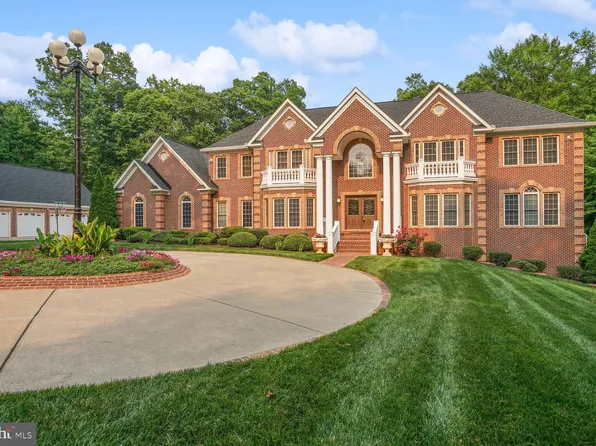 8801 Classic Lakes Way, Nokesville, VA 20181