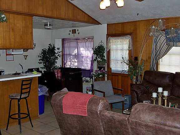 3rd image of 2306 Franklin Dr
