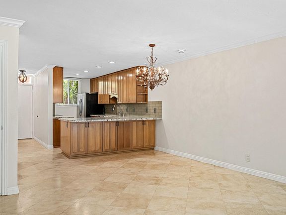 4th image of 7604 Eads Ave #1/2