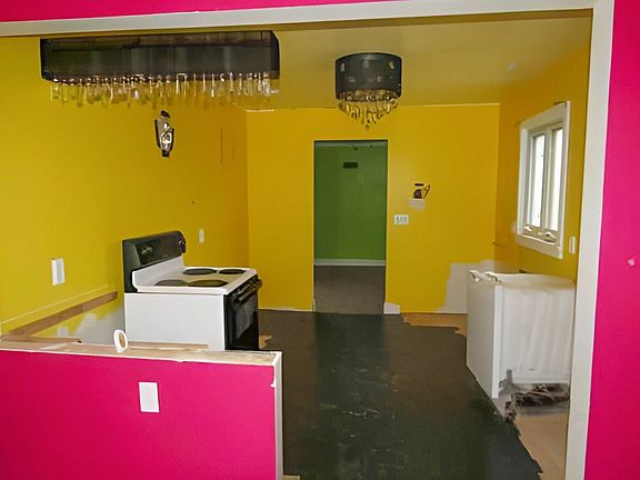 4th image of 43 West Ave