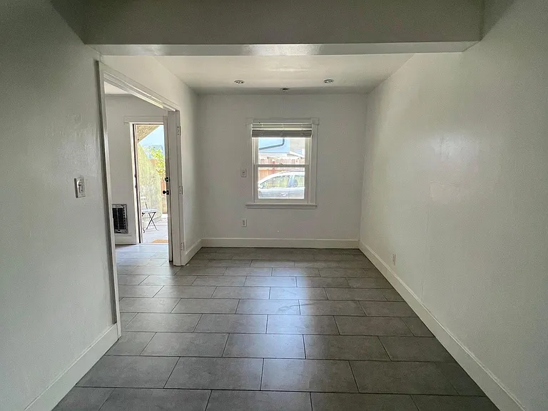 1152 N Sycamore Ave #5 — Photo 9