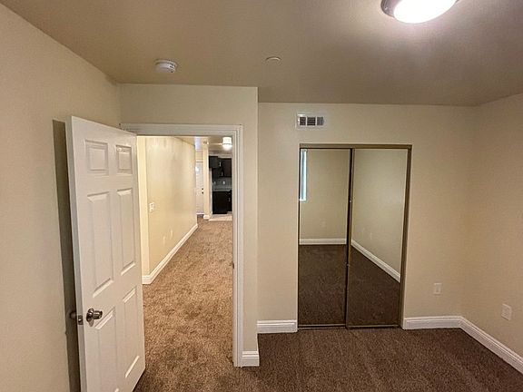 5th image of 556 W 47th St #558