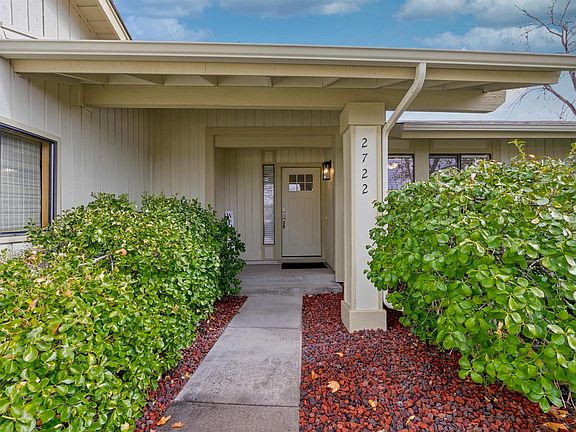 3rd image of 2722 Spring Valley Cir
