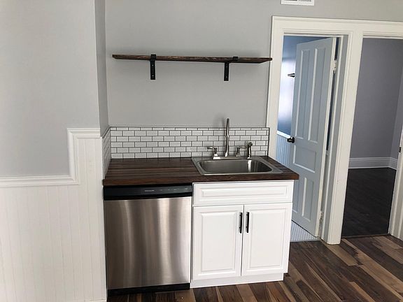 4th image of 31 Fargo Ave Frnt 2
