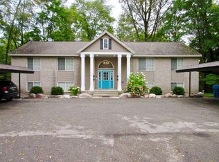 912 S Lafayette St #914, Greenville, MI 48838