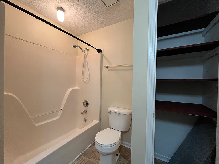 1483 Craig Dr #B — Photo 10