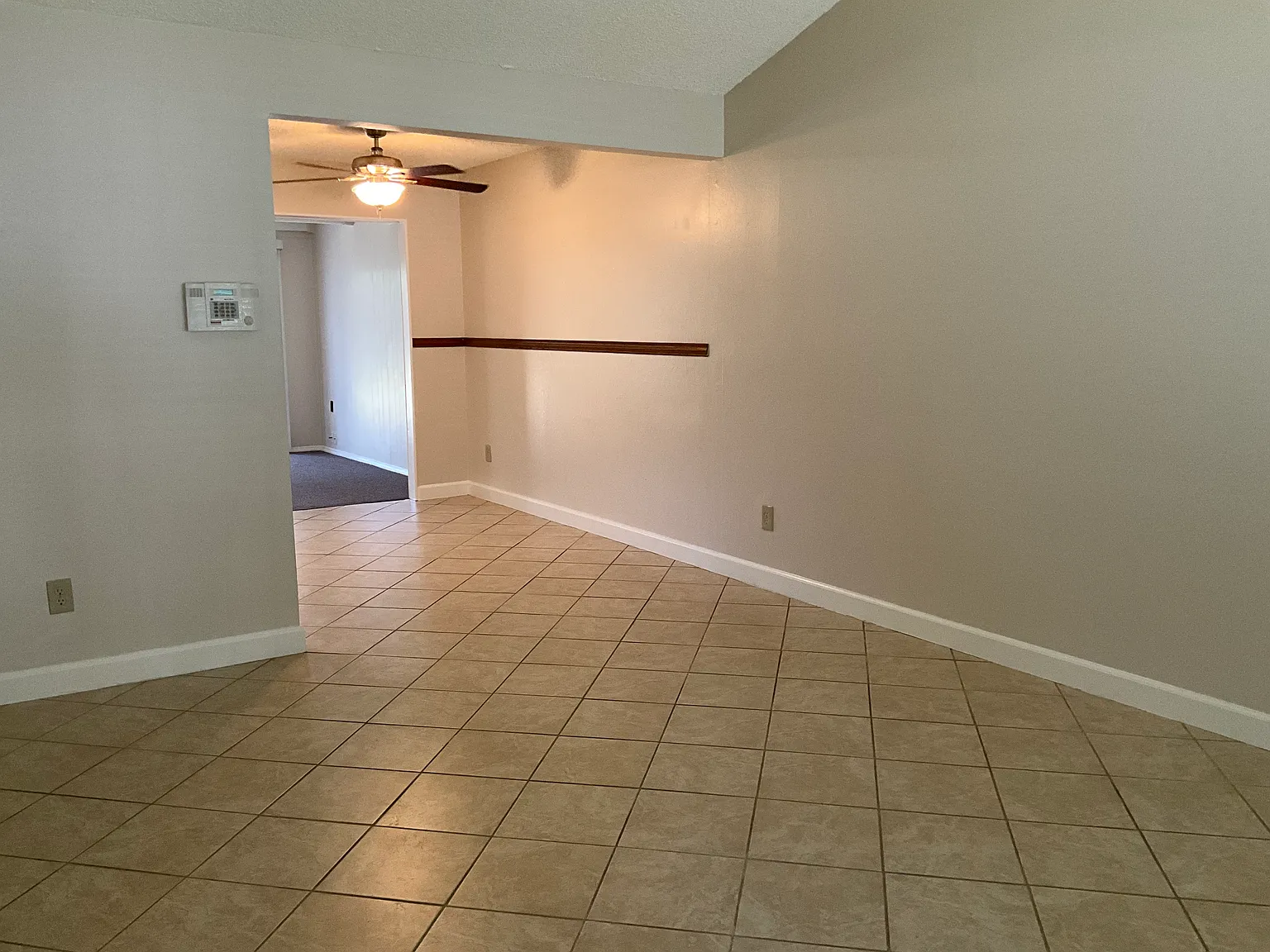 4 bed, 1500 sqft, $2,600 — Photo 2