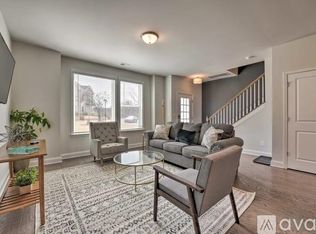 1446 Winding Stream Rd, Charlotte, NC 28206