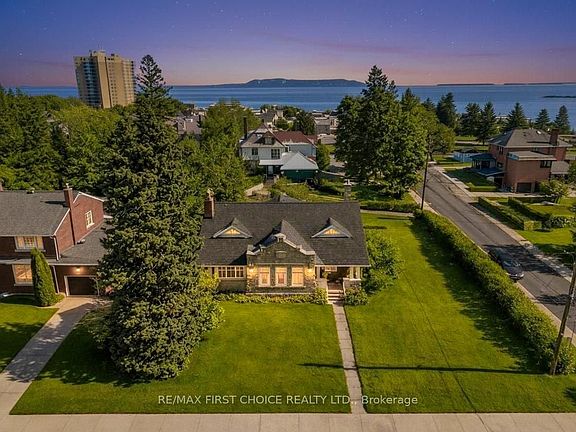 4th image of 43 Summit Ave
