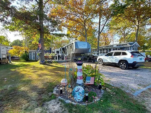 118 Dunns Corner Rd #309, Westerly, RI 02891