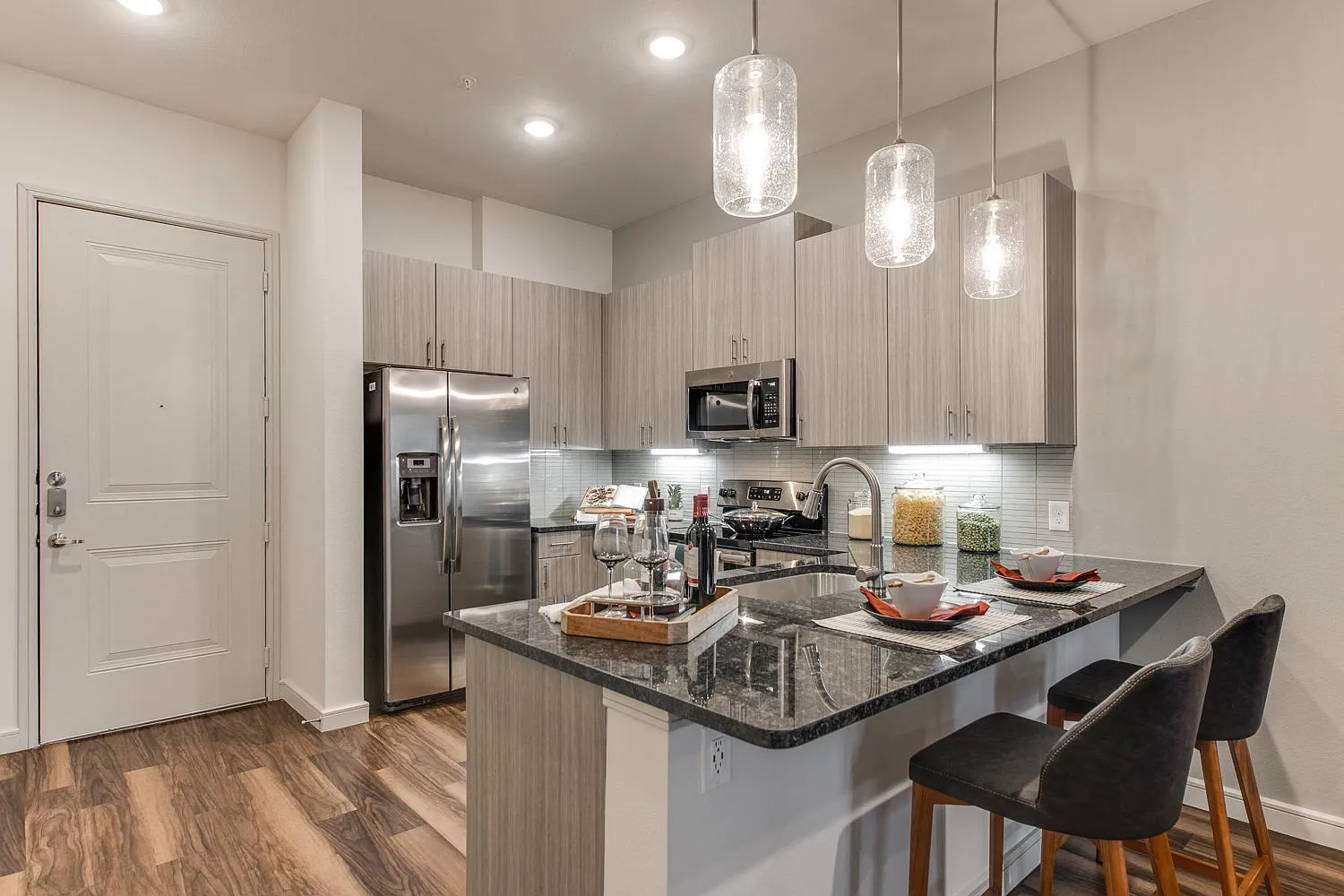 The Silverlake — Photo 1