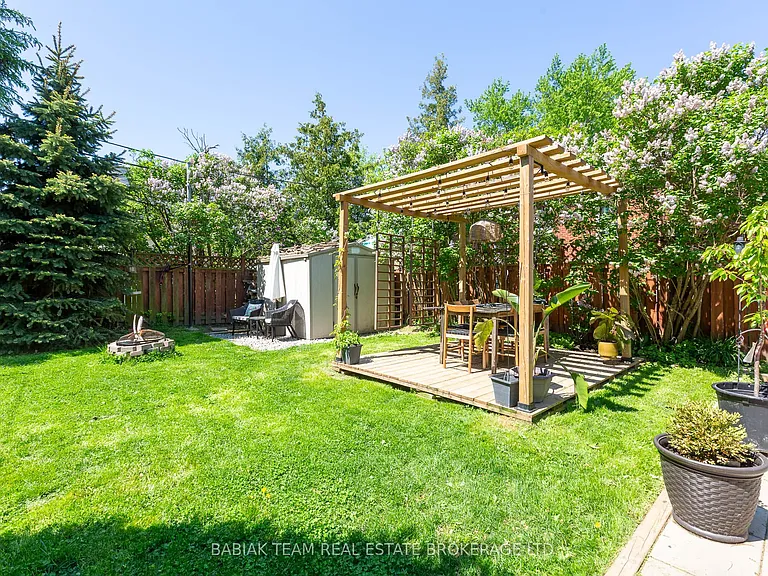 40 Alexander St — Photo 48