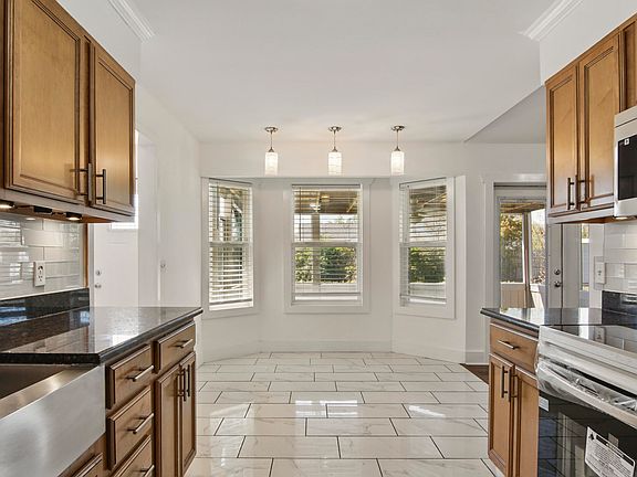 4th image of 604 Harvard Blvd