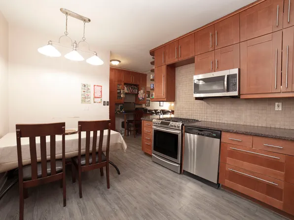 504 Grand Street image 5 of 13