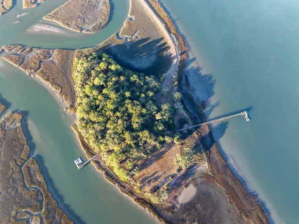 2 Captain Maynards Is, Johns Island, SC 29455