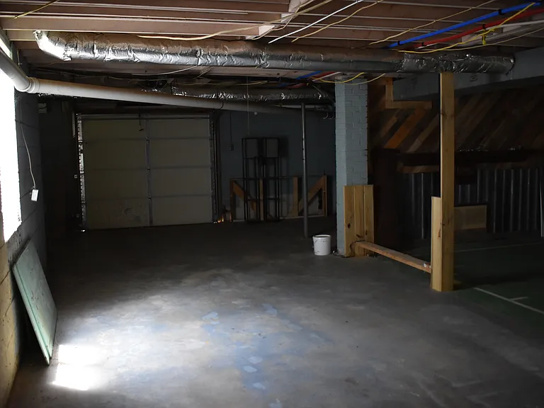 201 Harwood Dr — Photo 11