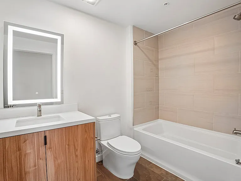 689 S Catalina — Photo 42