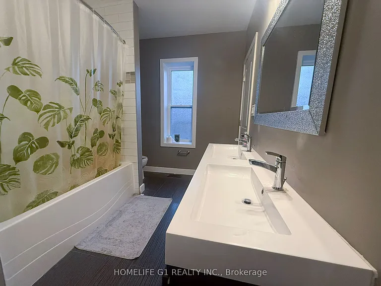 286 Hunter St W — Photo 18